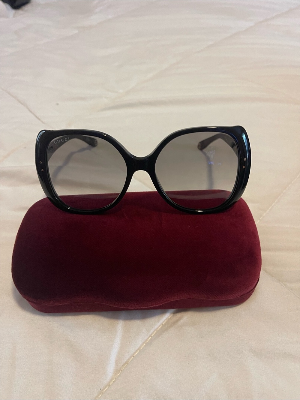 Gucci Oversized Black Frame Sunglasses with Gradient Lenses